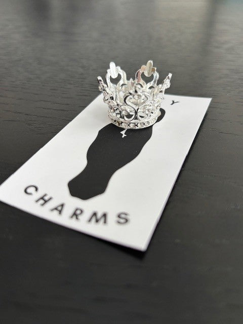 Luxy Forelock Crowns