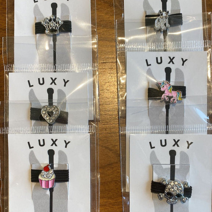 Luxy crop charm